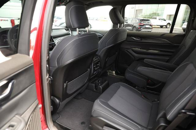Used 2024 Jeep Grand Cherokee L Laredo w/ Luxury Tech Group I AWD/4WD image 26