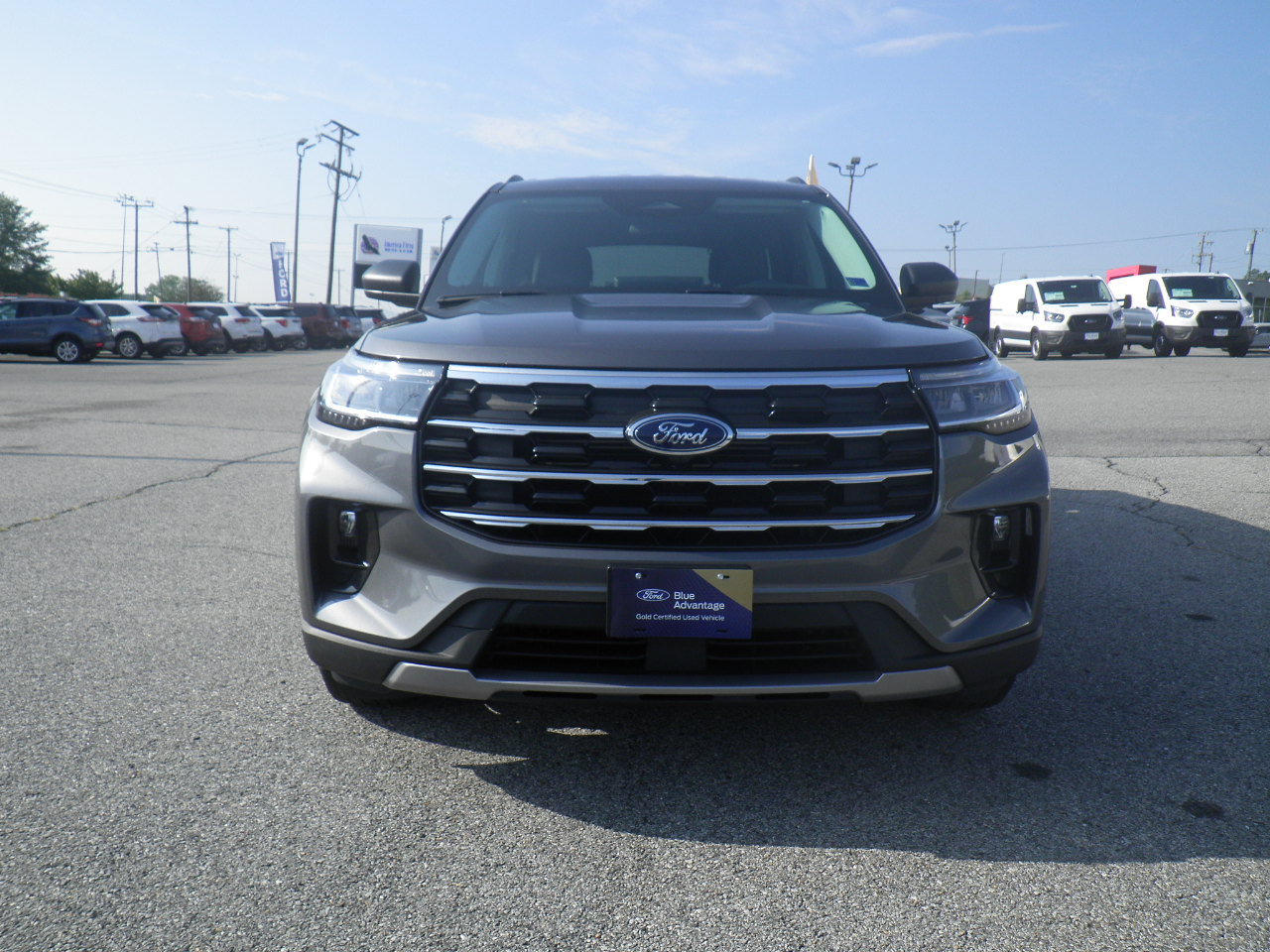 Certified 2025 Ford Explorer Active w/ Active Comfort Package AWD/4WD image 2