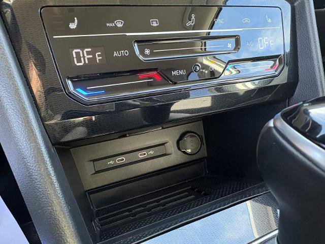 Used 2025 Volkswagen Taos SE image 27