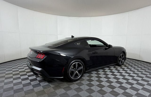 Certified 2024 Ford Mustang Coupe RWD image 3