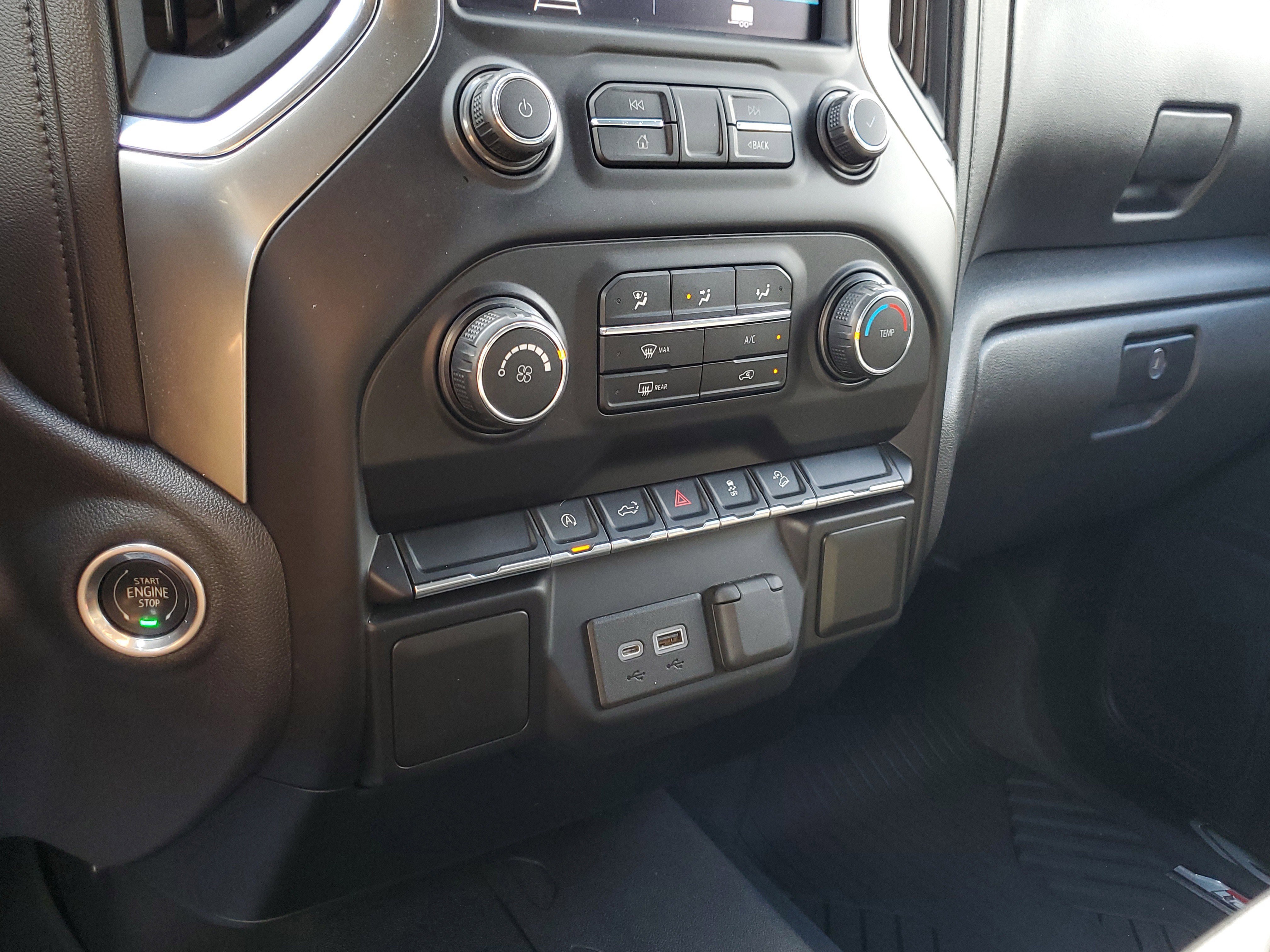 Used 2020 Chevrolet Silverado 1500 LT Trail Boss w/ Bed Protection Package image 28