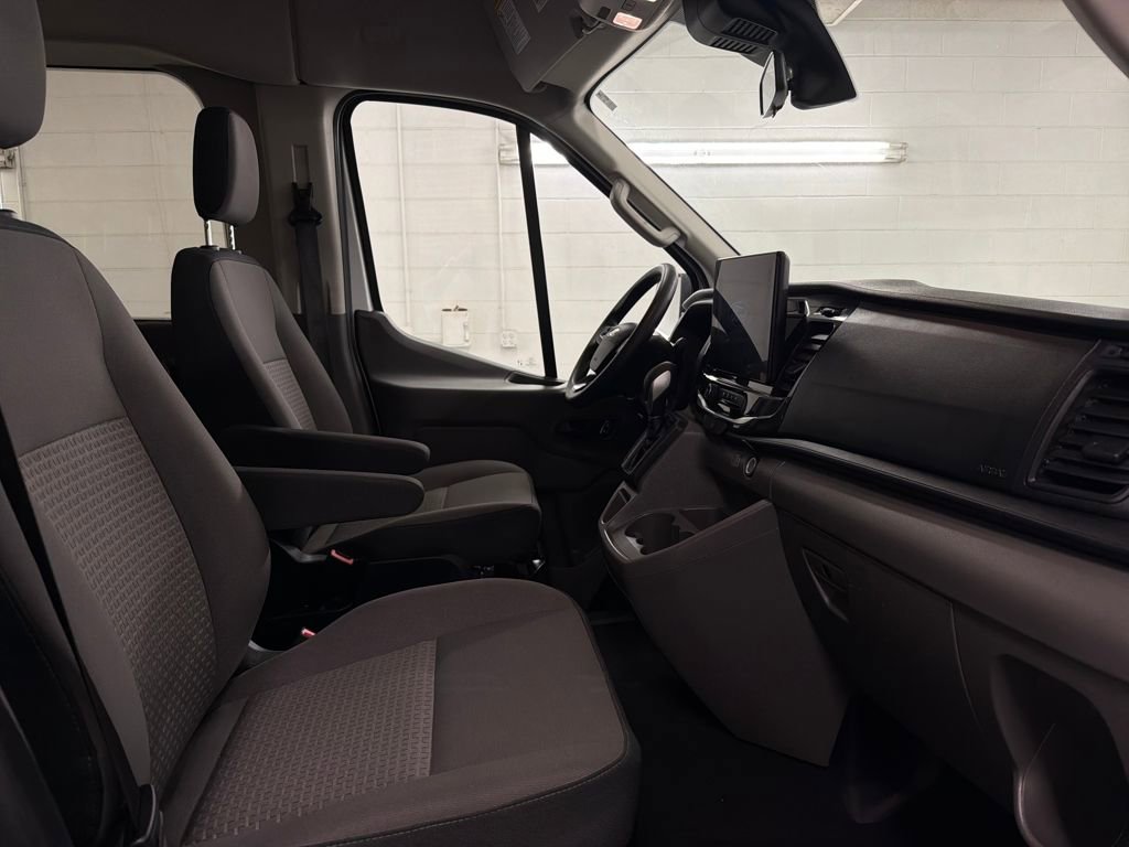 Certified 2025 Ford Transit 350 XLT image 21