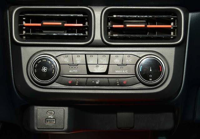 Certified 2024 Ford Maverick XLT w/ XLT Luxury Package AWD/4WD image 22