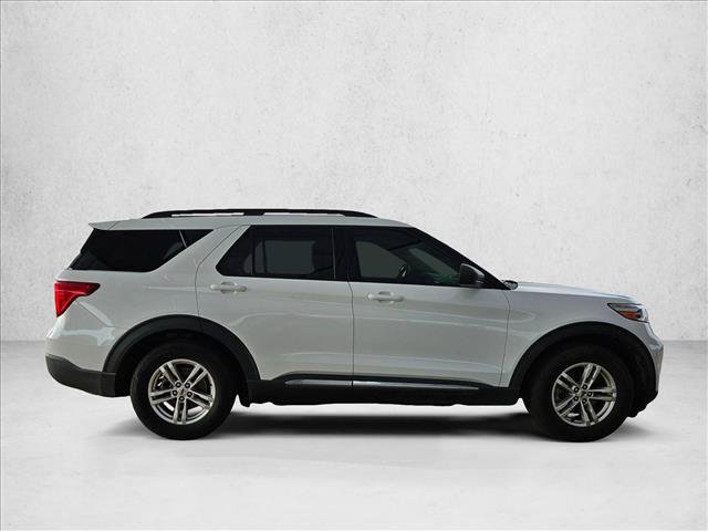 Certified 2020 Ford Explorer XLT w/ Equipment Group 202A RWD image 4