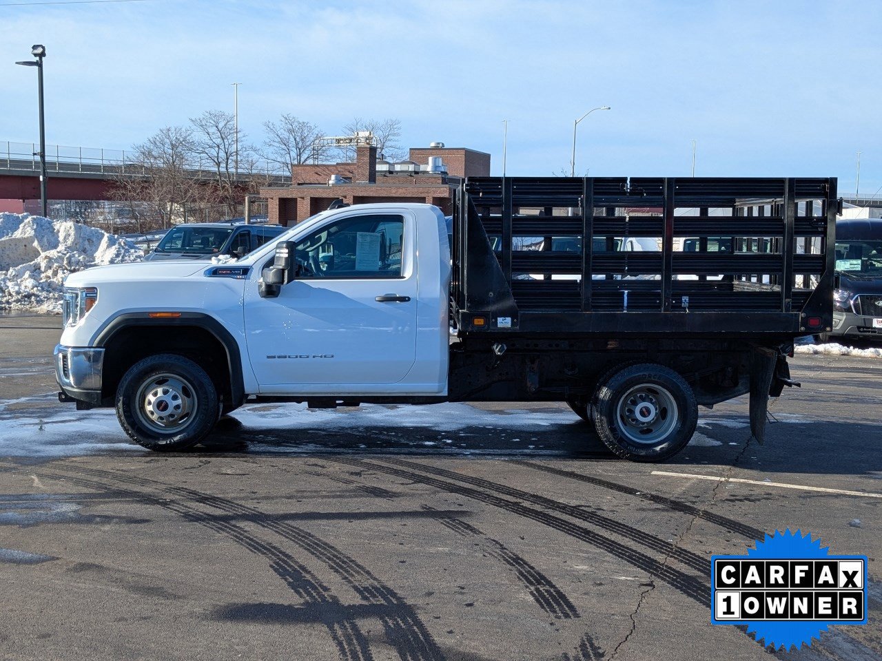 Used 2022 GMC Sierra 3500 Pro w/ Convenience Package image 2