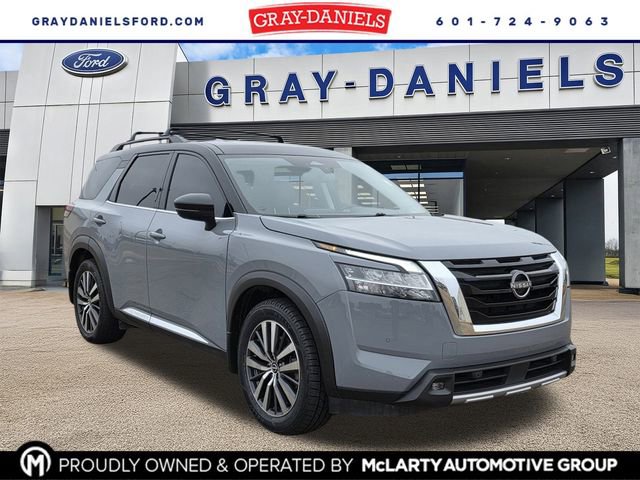 Used 2022 Nissan Pathfinder Platinum w/ Lighting Package (N92) image 1
