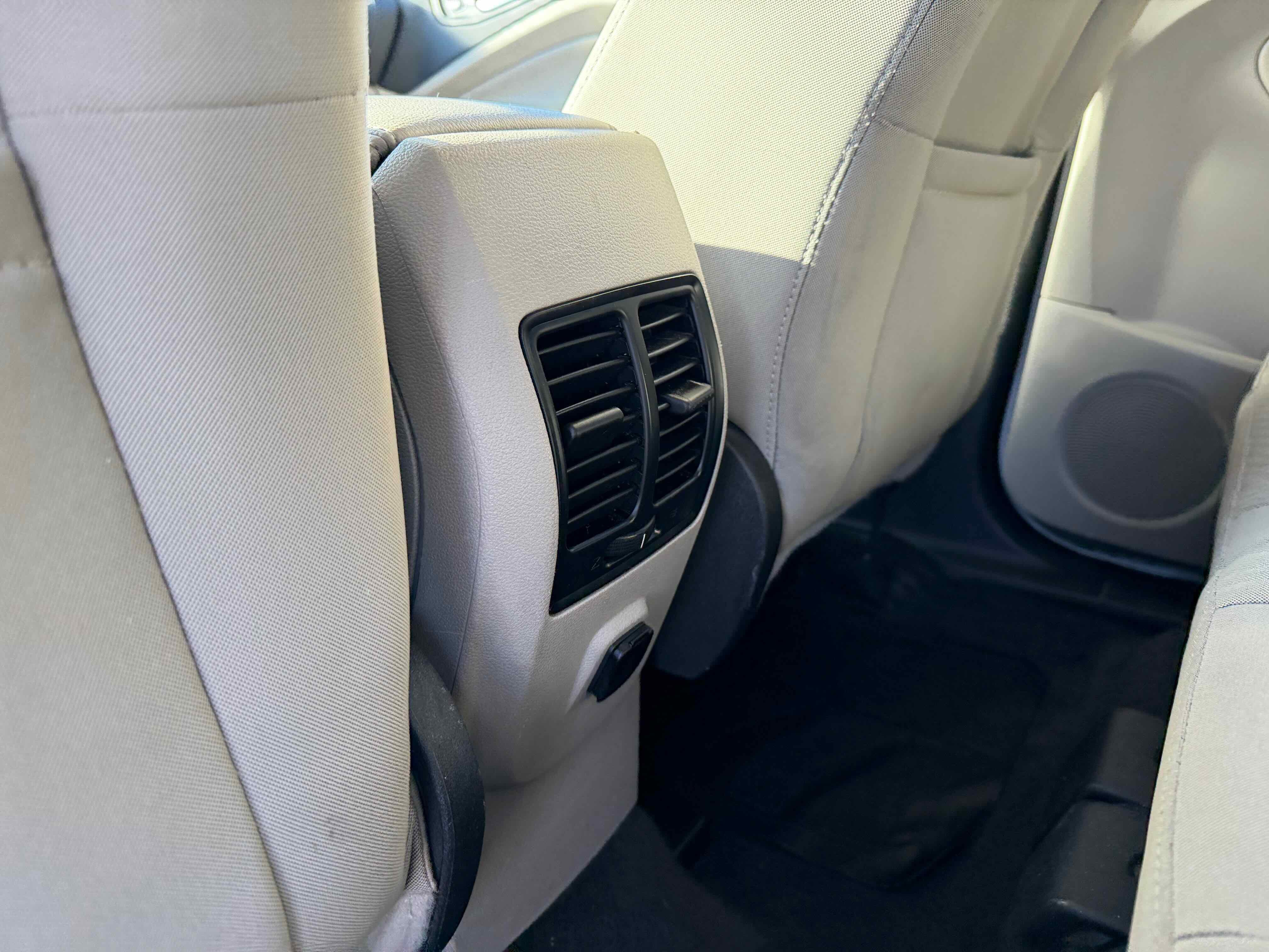 Certified 2018 Ford Escape SE image 30