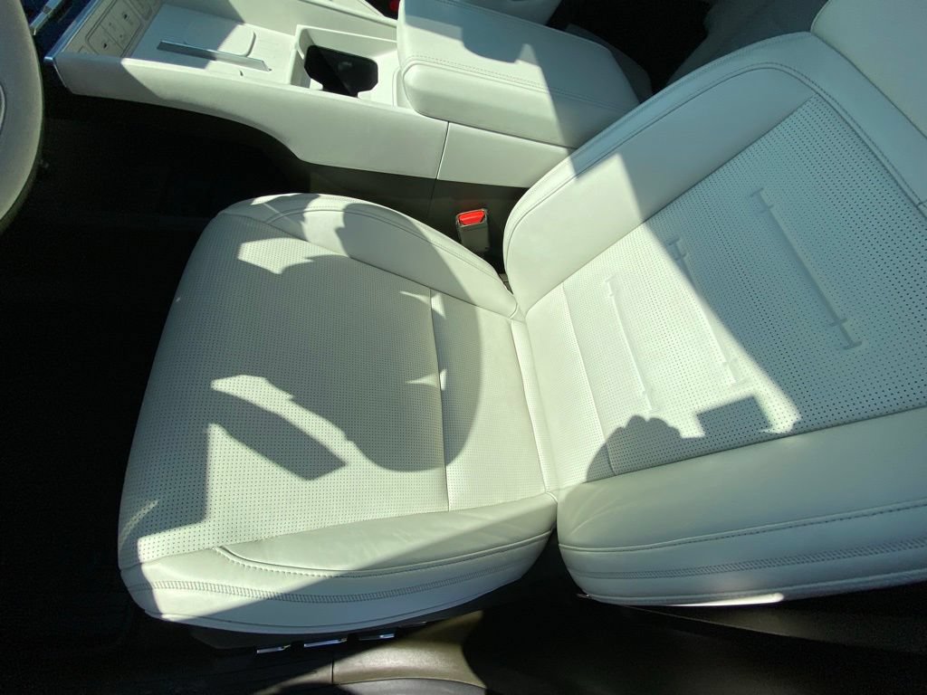 Used 2025 Hyundai Santa Fe Calligraphy AWD/4WD image 22