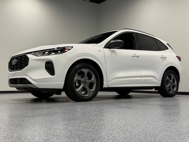 Certified 2023 Ford Escape ST-Line w/ Tech Pack #1 FWD image 5