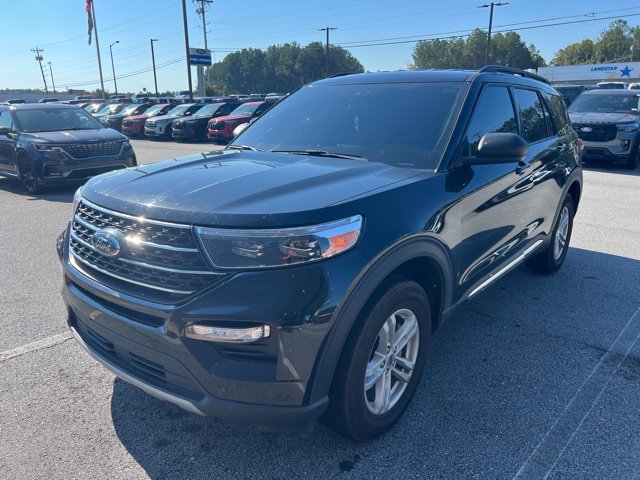 Certified 2023 Ford Explorer XLT w/ Equipment Group 202A AWD/4WD image 3