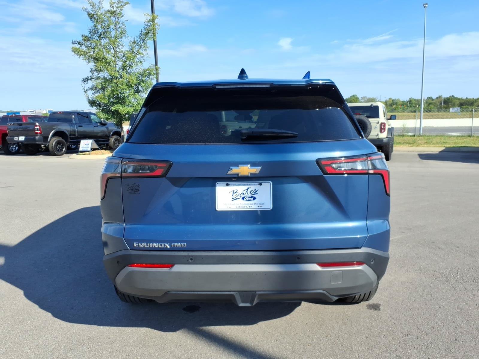 Used 2026 Chevrolet Equinox LT AWD/4WD image 4