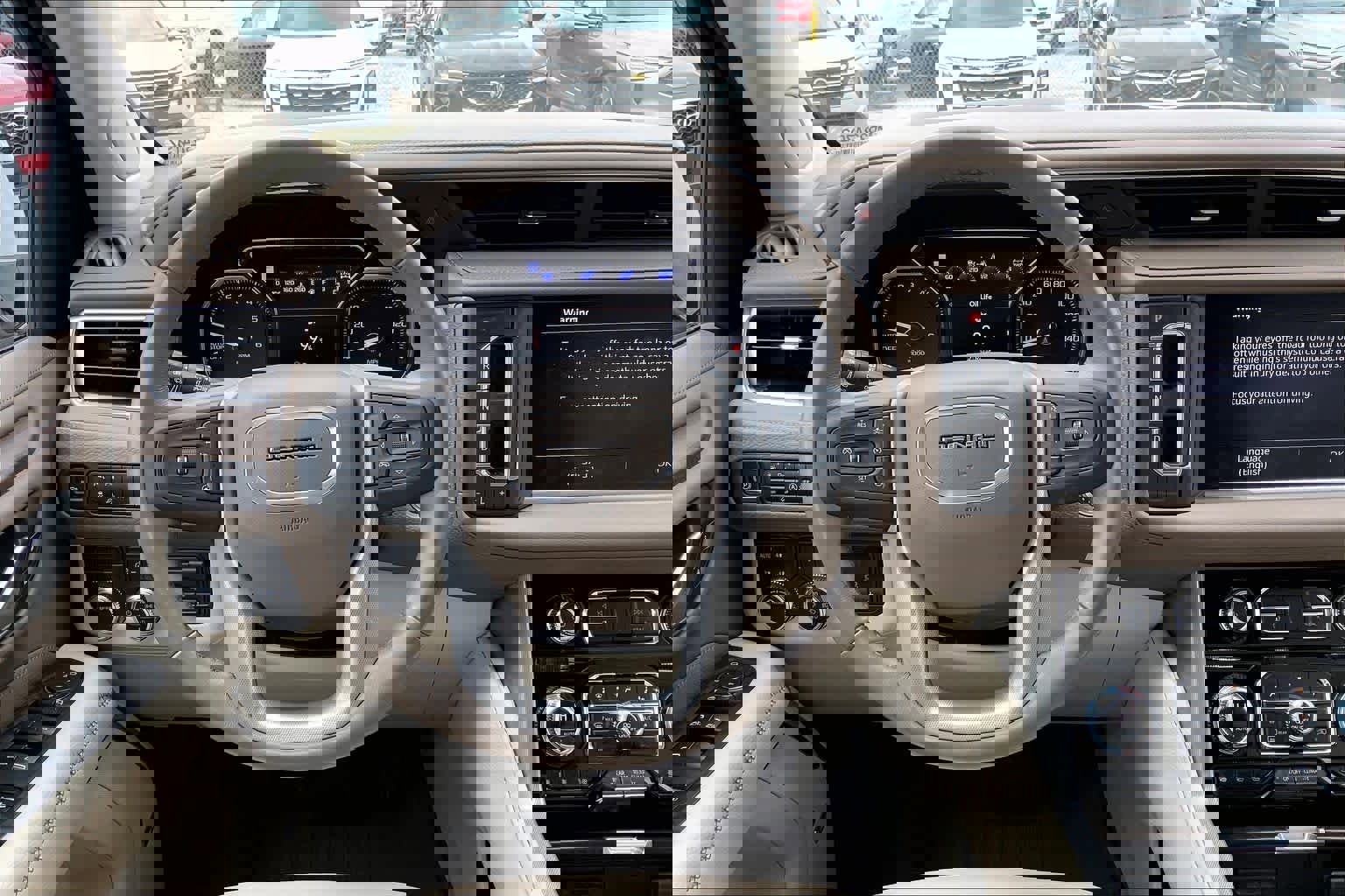 Used 2021 GMC Yukon Denali w/ Denali Premium Package image 8