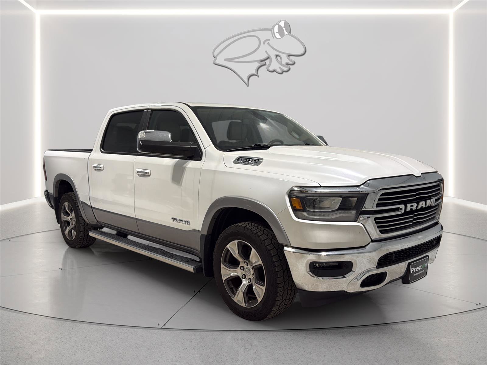 Used 2019 RAM 1500 Laramie AWD/4WD image 8