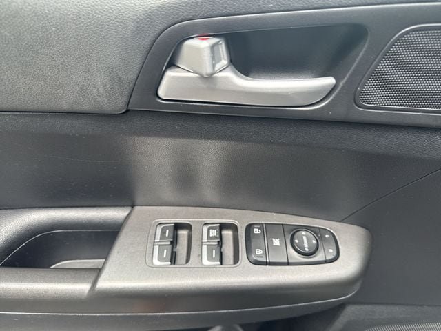 Used 2021 Kia Sportage LX FWD image 13