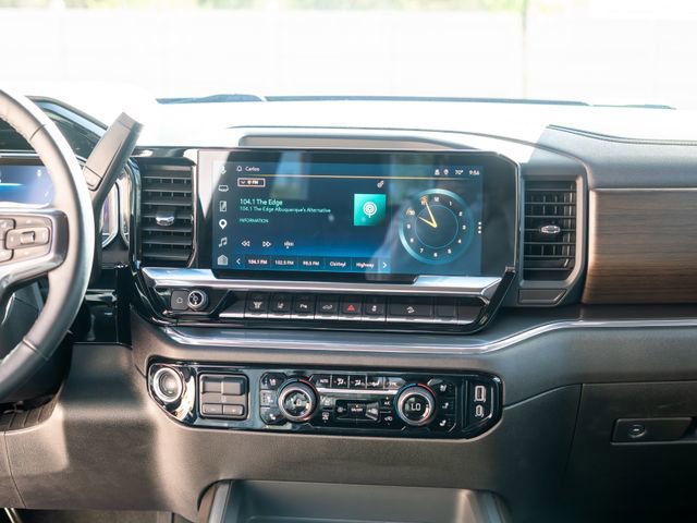 Used 2025 Chevrolet Silverado 2500 High Country w/ Technology Package AWD/4WD image 28