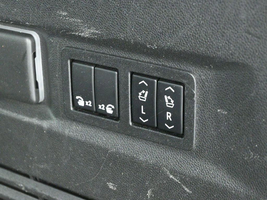 Used 2021 GMC Yukon AT4 w/ Rear Media and Nav Package image 29