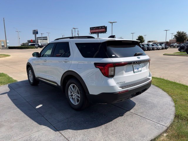 Certified 2025 Ford Explorer Active RWD image 5