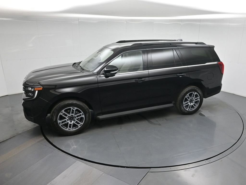 Certified 2025 Ford Expedition Active image 28