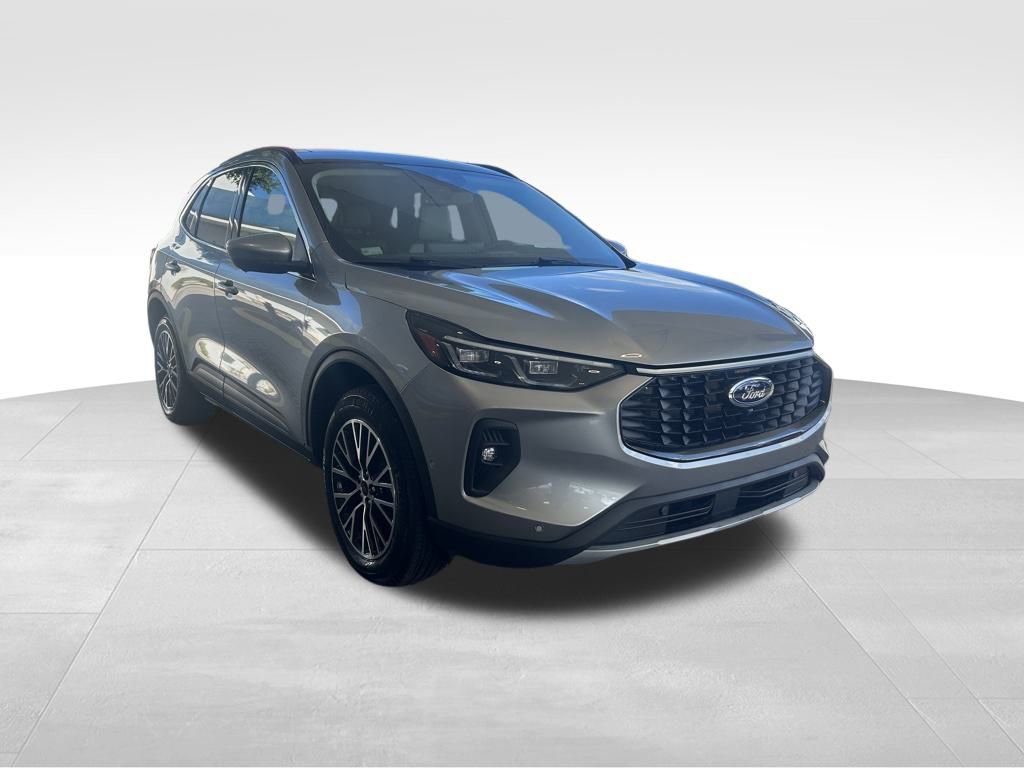 Certified 2024 Ford Escape SE w/ PHEV Premium Package FWD image 2