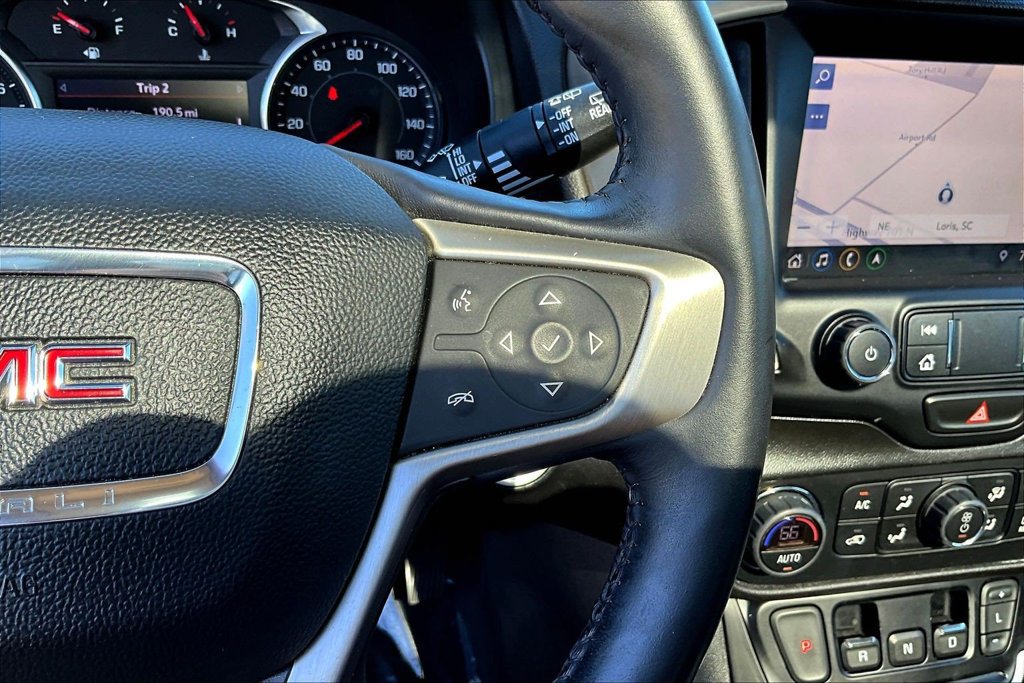 Used 2020 GMC Terrain Denali w/ Denali Premium Package FWD image 14