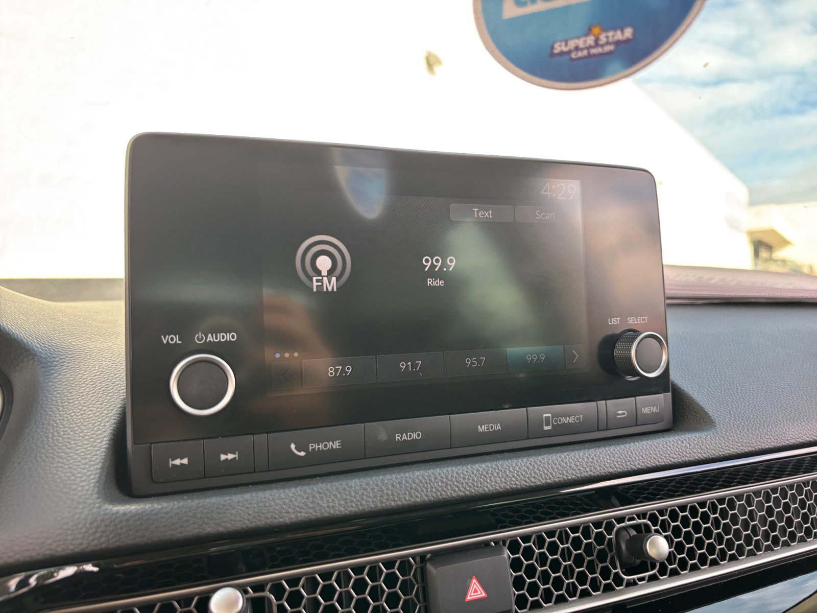 Used 2022 Honda Civic EX-L image 12