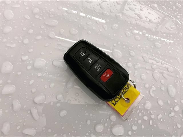 Used 2020 Toyota RAV4 XLE w/ Convenience Package AWD/4WD image 9