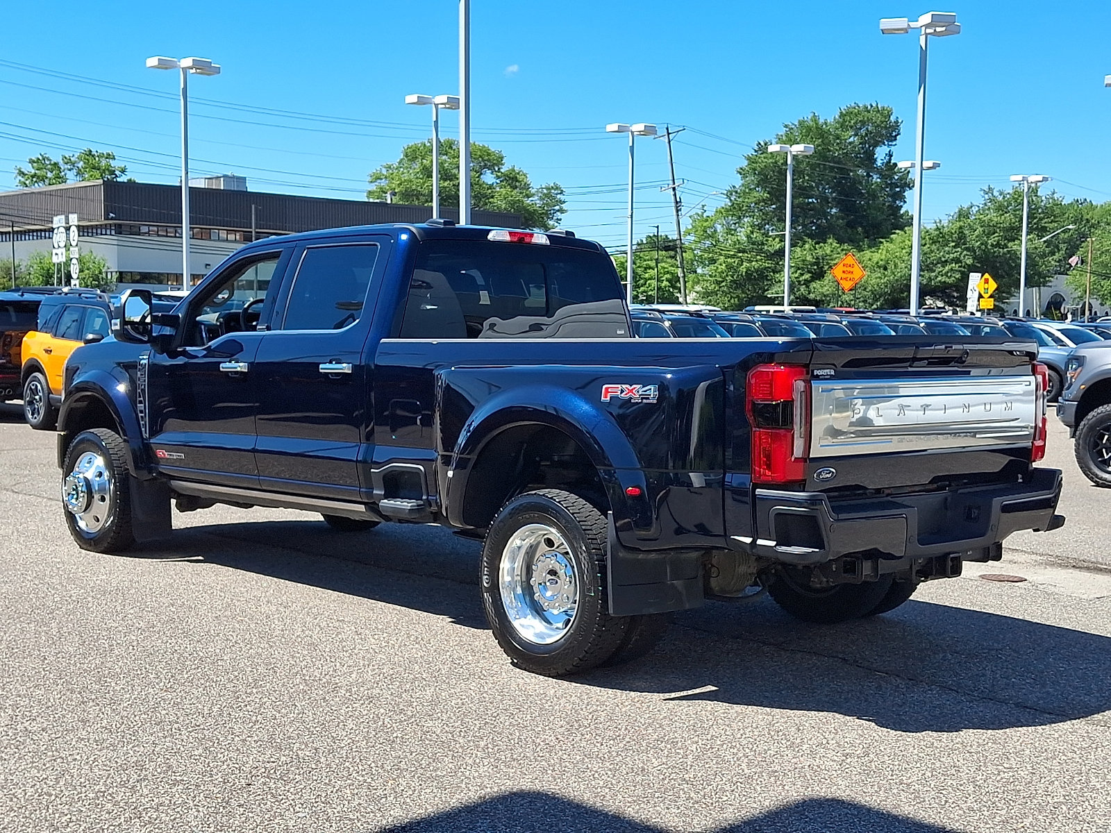 Certified 2025 Ford F450 Platinum w/ Platinum Plus Package AWD/4WD image 7