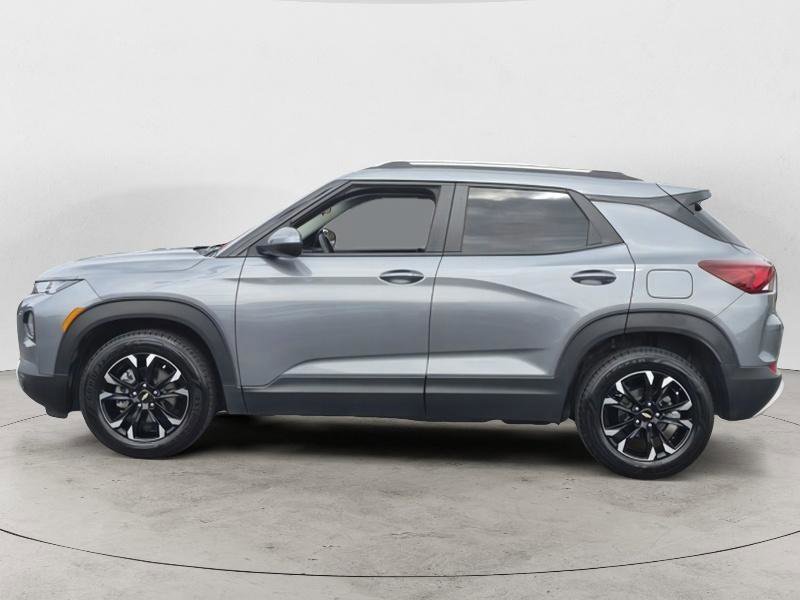 Used 2022 Chevrolet TrailBlazer LT image 2