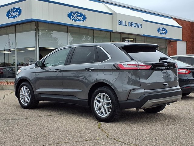 Certified 2023 Ford Edge SEL w/ Convenience Package AWD/4WD image 2