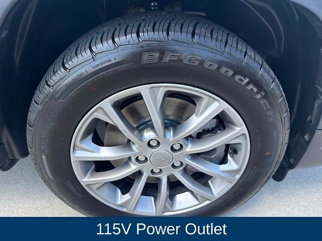 Used 2022 Jeep Cherokee Latitude Lux w/ Sun & Sound Group FWD image 11