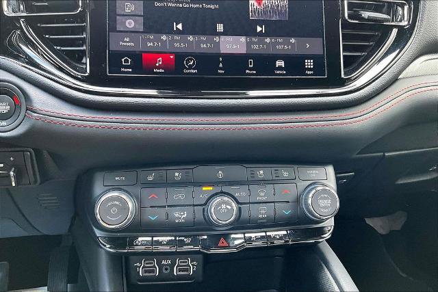 Used 2024 Dodge Durango GT AWD/4WD image 31
