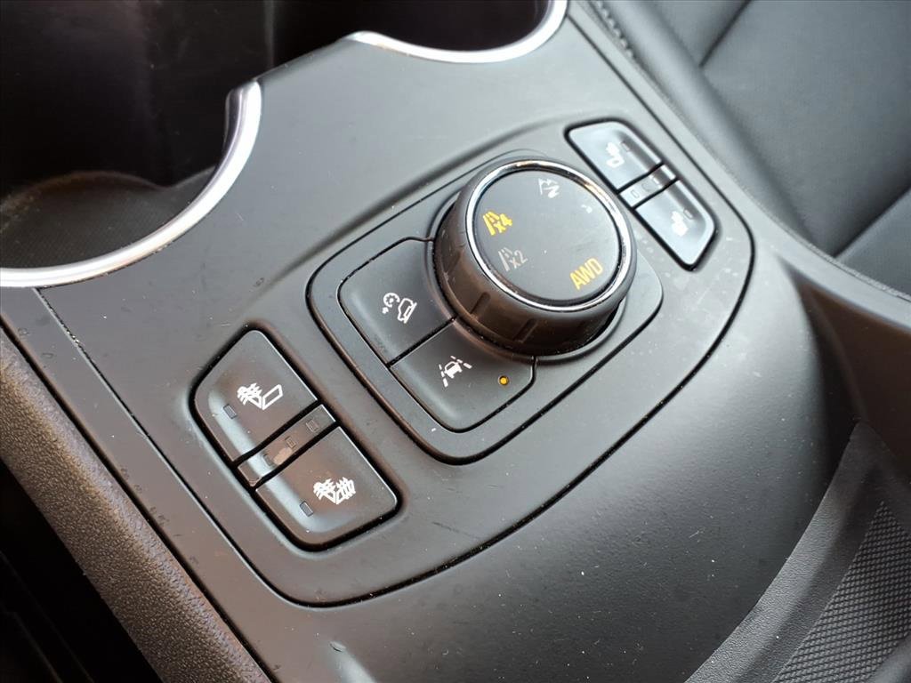 Used 2022 GMC Terrain SLT image 25