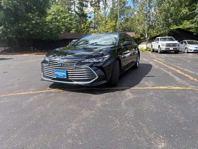 Used 2022 Toyota Avalon XLE w/ Moonroof Package FWD image 5