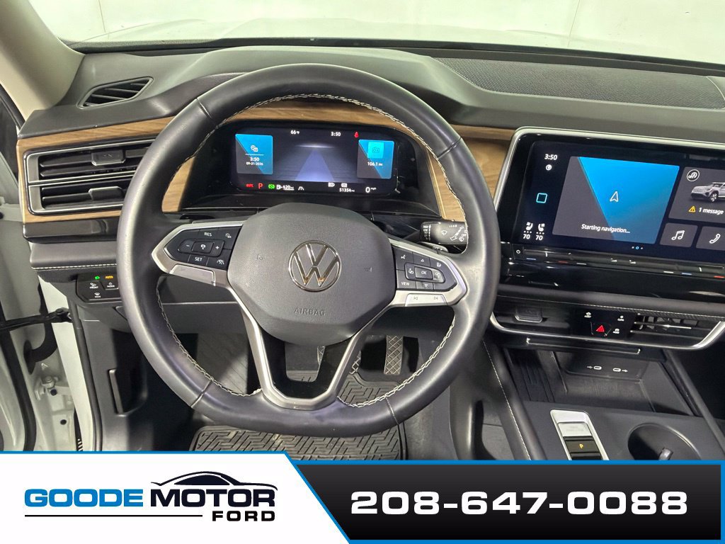 Used 2025 Volkswagen Atlas SE AWD/4WD image 12