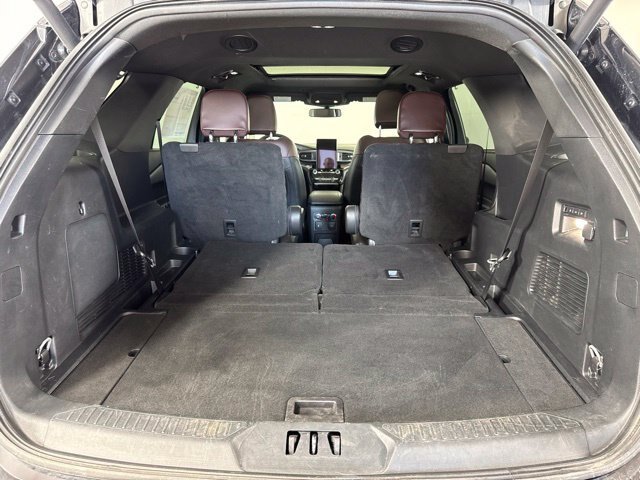 Certified 2023 Ford Explorer Platinum w/ Technology Package AWD/4WD image 24
