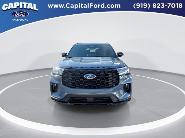 Certified 2025 Ford Explorer ST-Line w/ Premium Package image 9
