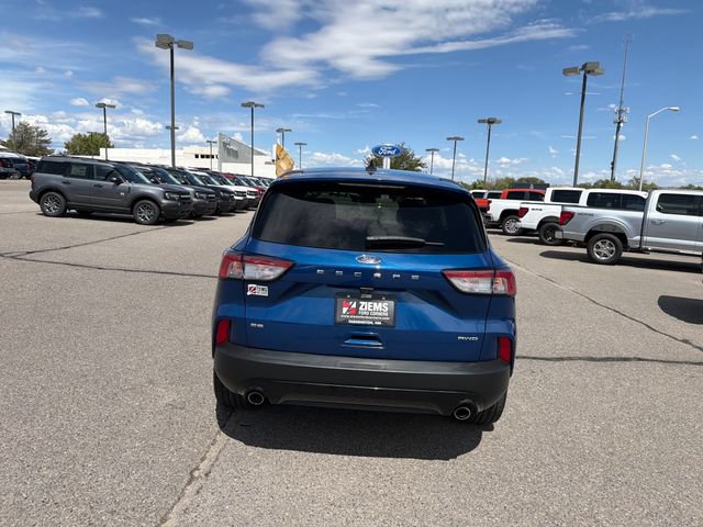 Certified 2022 Ford Escape SE w/ SE Sport Appearance Package AWD/4WD image 4
