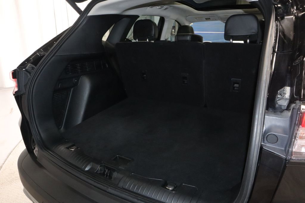 Certified 2022 Ford Escape Titanium image 16