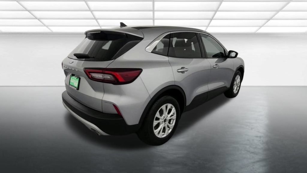 Certified 2024 Ford Escape Active FWD image 9