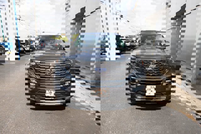 Certified 2023 Ford Explorer XLT w/ Equipment Group 202A image 7