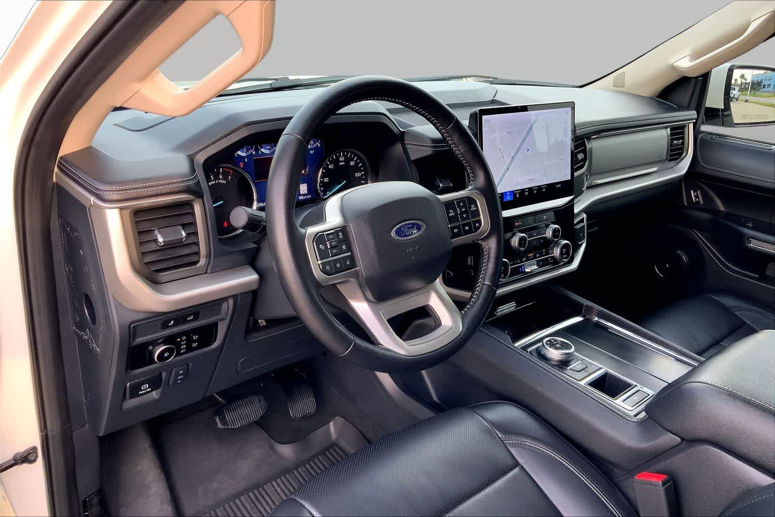 Certified 2024 Ford Expedition XLT RWD image 18