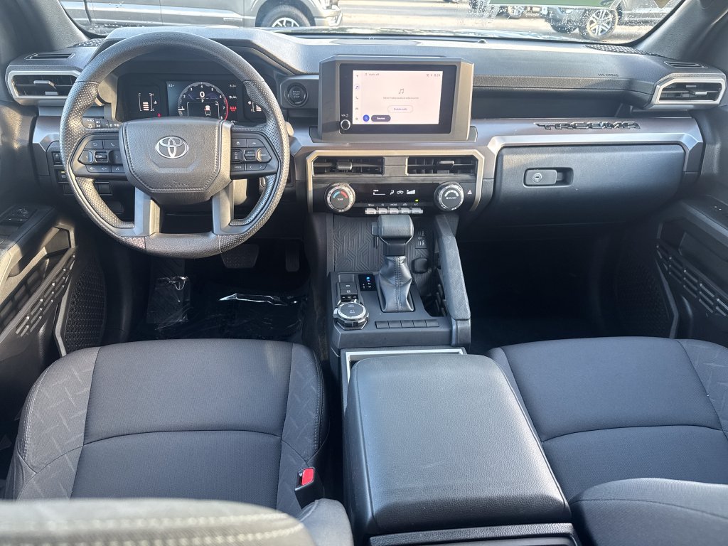 Used 2025 Toyota Tacoma SR5 AWD/4WD image 5