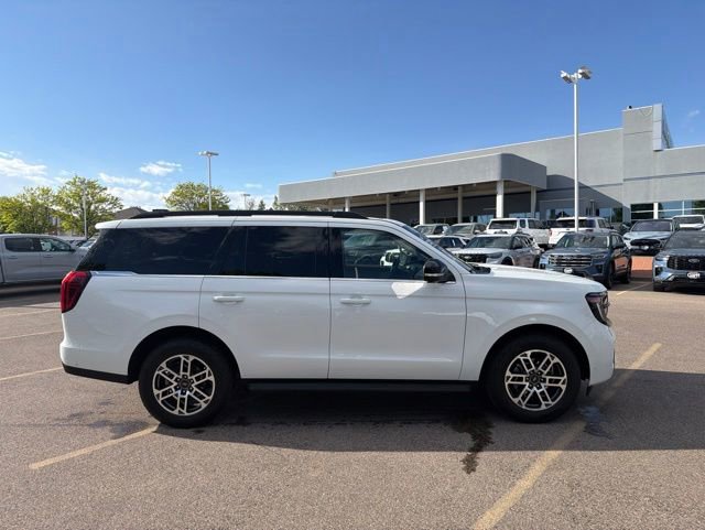 Certified 2025 Ford Expedition Active AWD/4WD image 6
