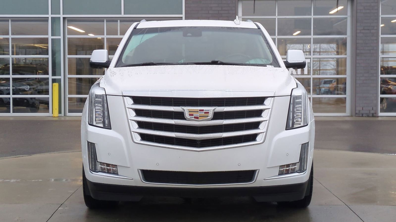 Used 2020 Cadillac Escalade Luxury image 10