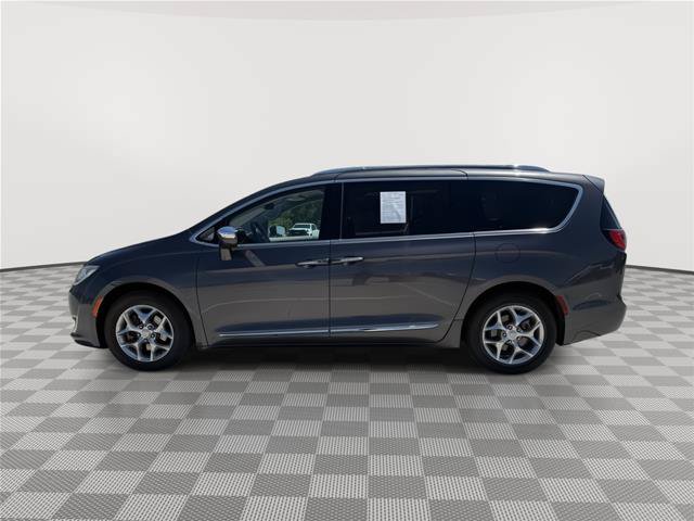 Used 2018 Chrysler Pacifica Limited FWD image 4