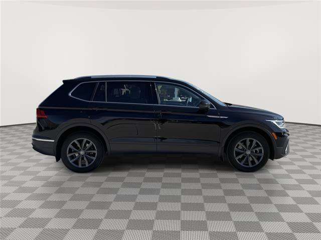 Used 2022 Volkswagen Tiguan SE AWD/4WD image 10