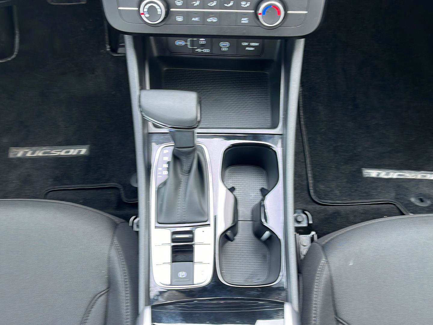 Used 2025 Hyundai Tucson SE AWD/4WD image 25