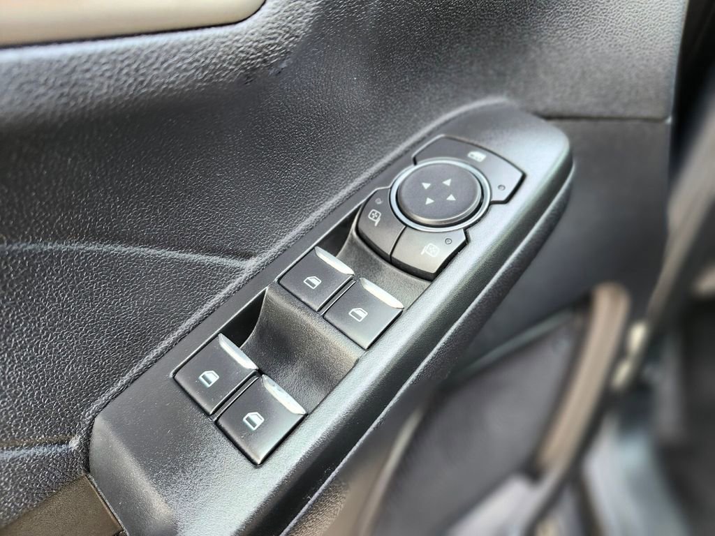 Certified 2022 Ford Escape SEL w/ Technology Package image 17