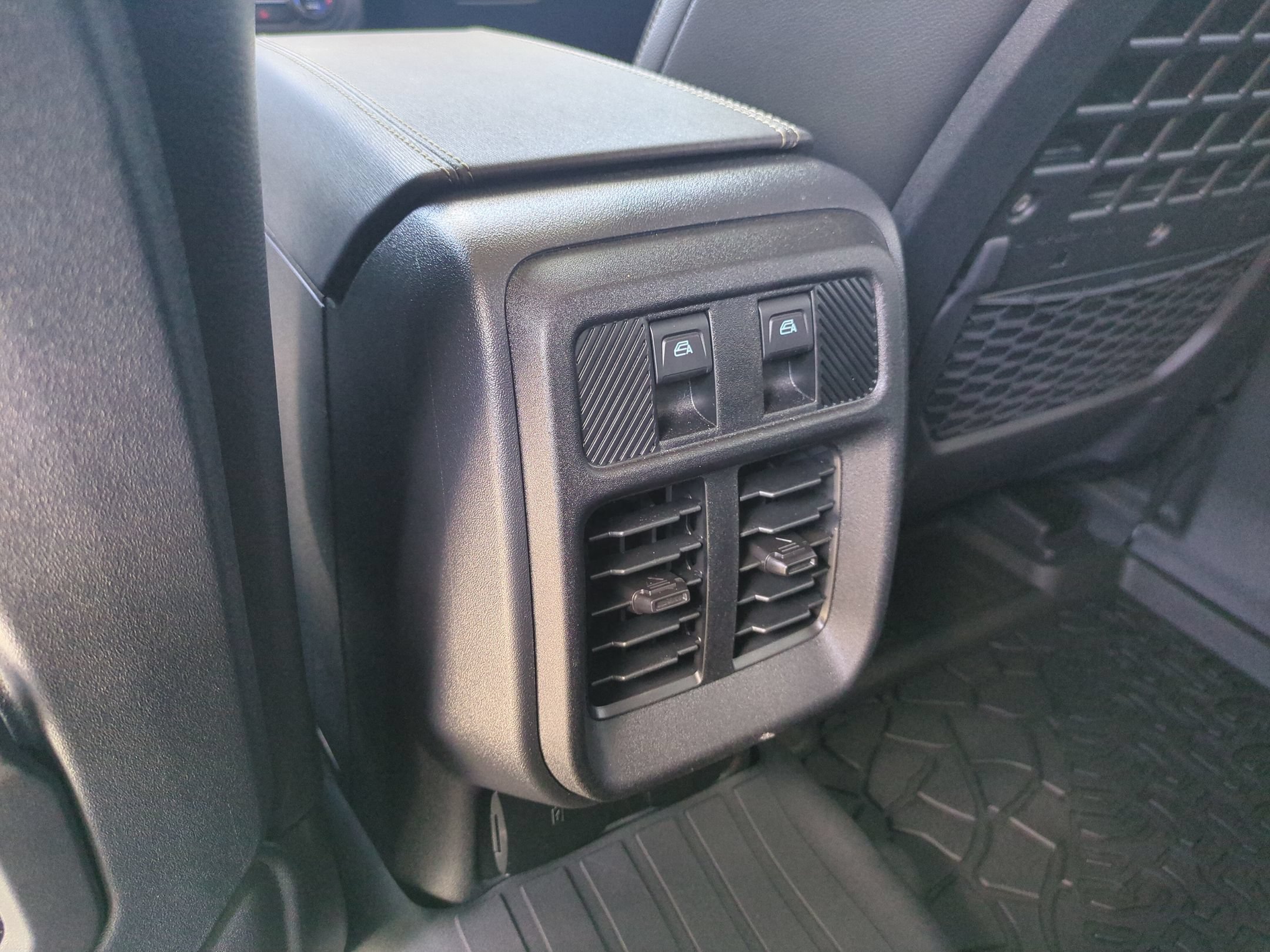 Certified 2026 Ford Bronco Badlands AWD/4WD image 28
