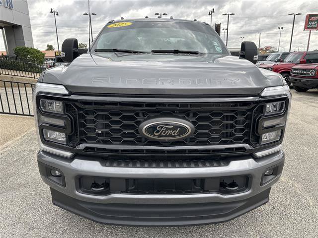 Certified 2025 Ford F250 XLT w/ Black Appearance Package AWD/4WD image 9